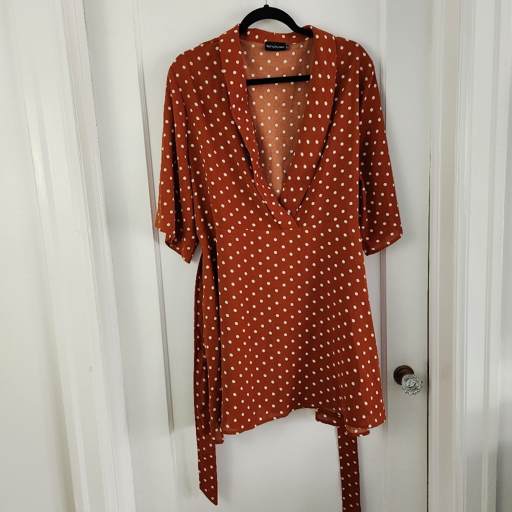 Pretty Little Thing Flowy Polkadot Mini Dress